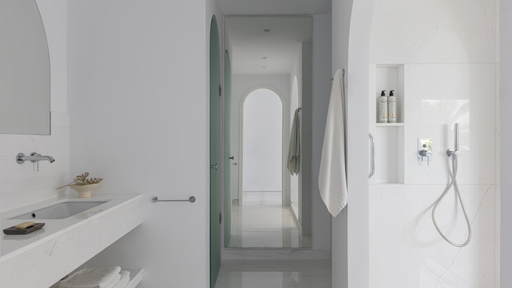 One Bedroom Suite Sea View